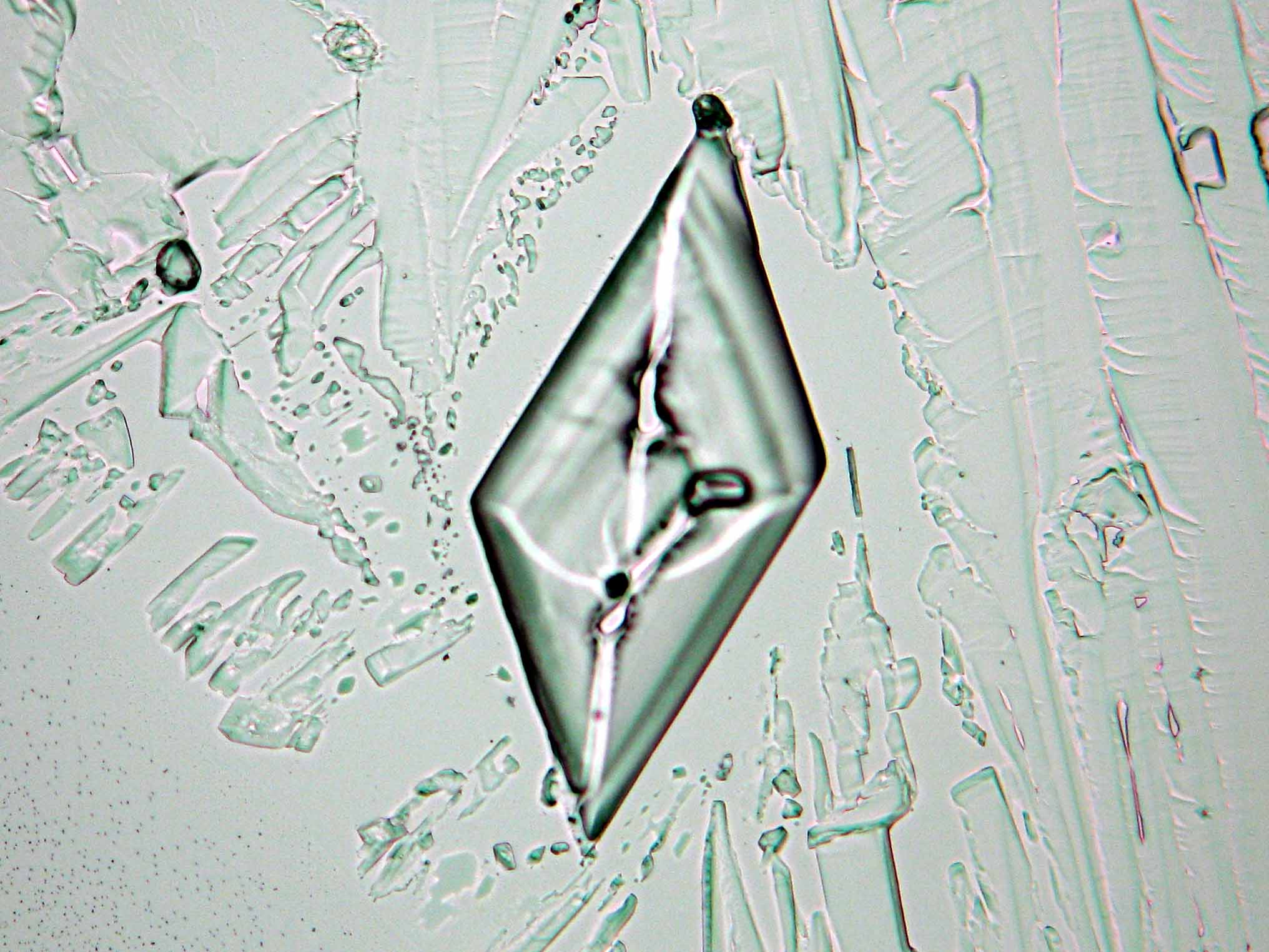 Abbildung 13:Magnesiumnitratkristalle unter polarisiertem Licht